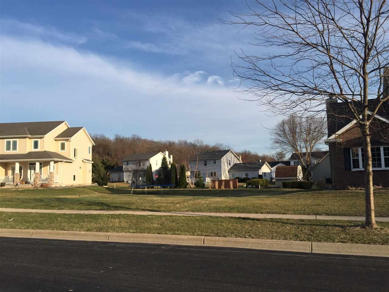 1717 Oakridge Ct - Photo 1