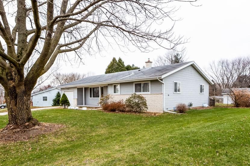 6404 Crestwood Cir - Photo 1