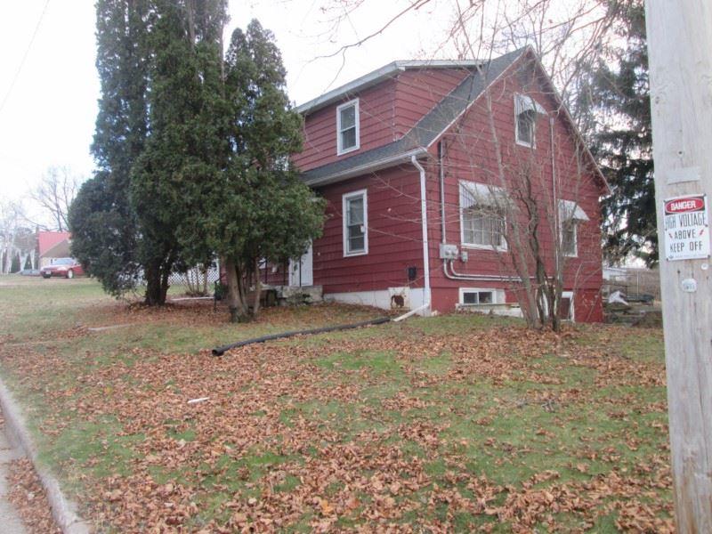 275 Dewey St - Photo 1