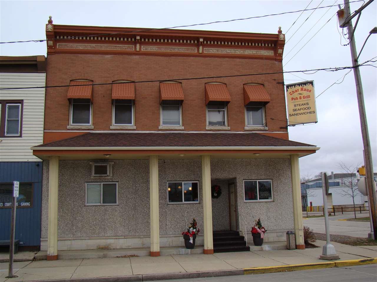 400 Center St - Photo 1