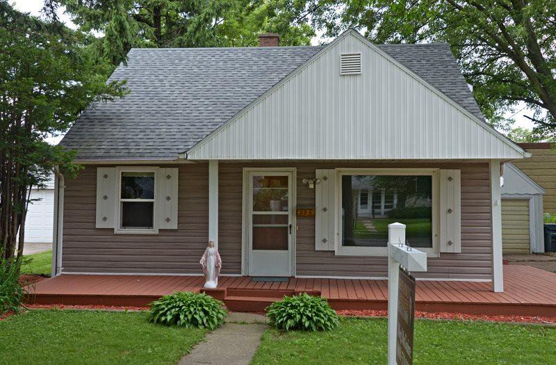 4329 Doncaster Dr - Photo 1