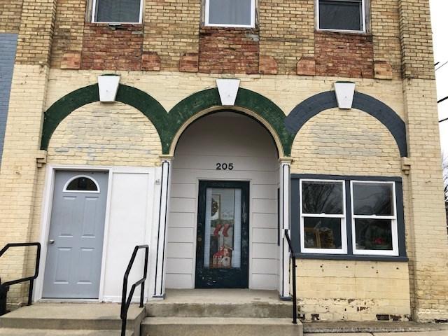 205 Baldwin St - Photo 1