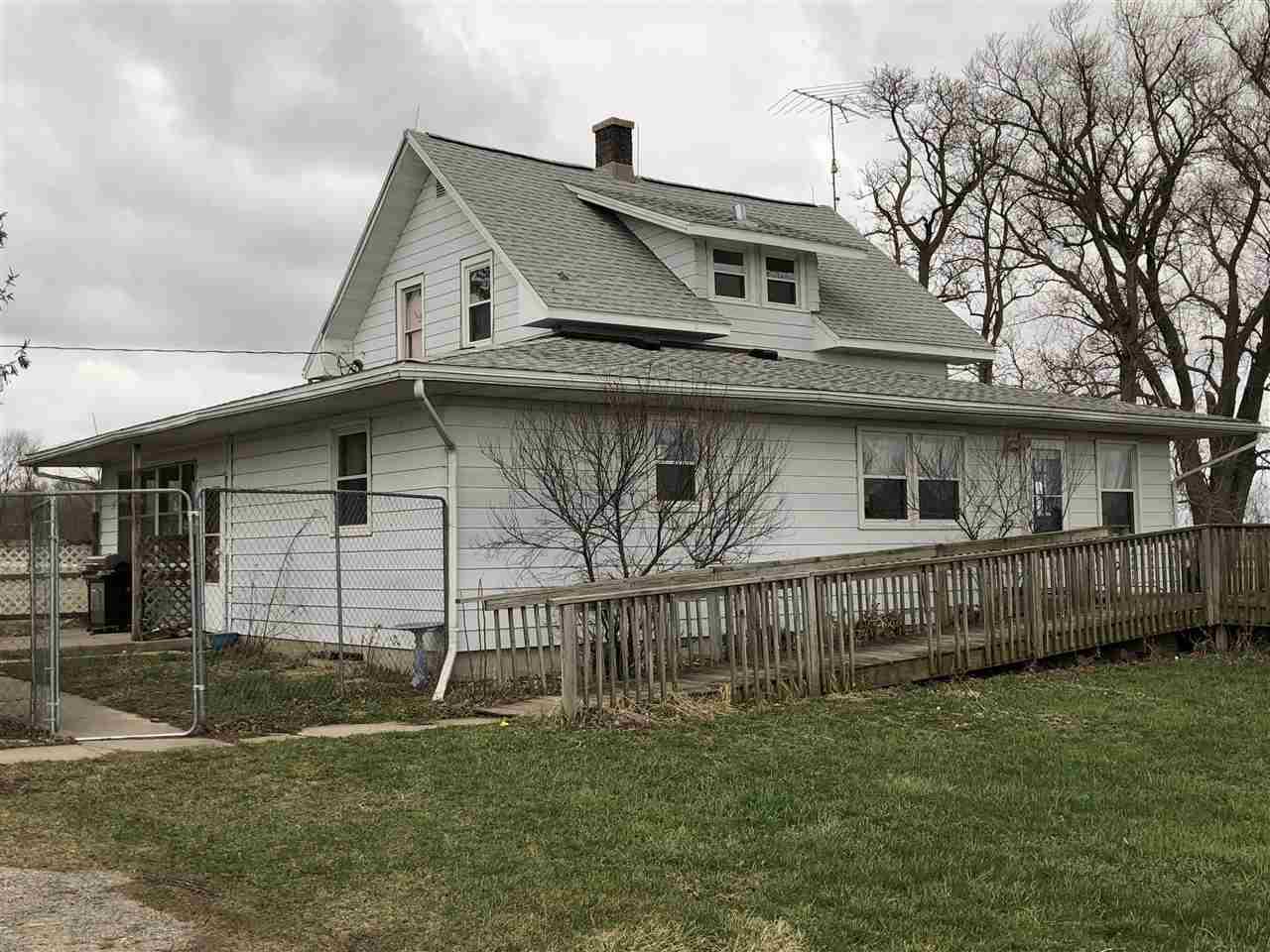 927 Old Hwy 11 - Photo 1