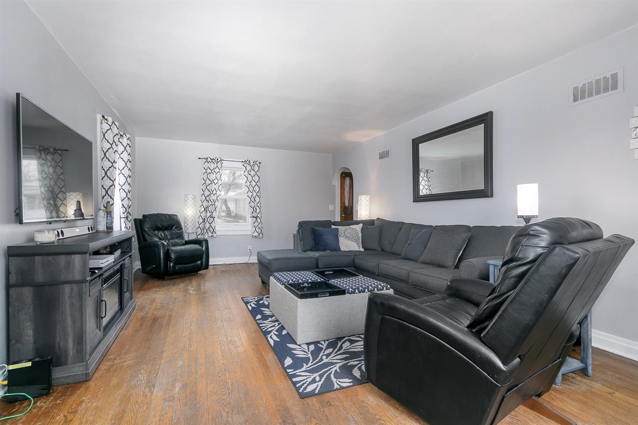 316 Edgewater St - Photo 1