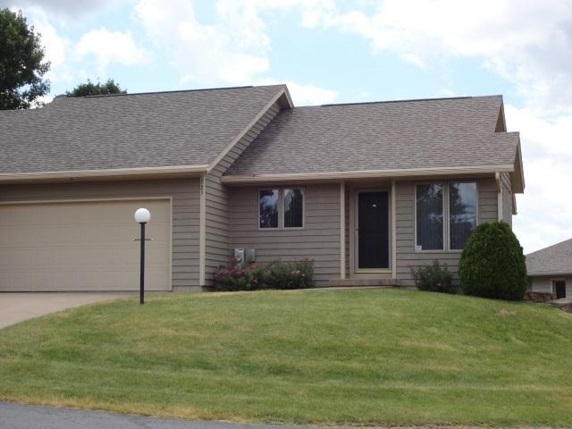 123 Pine Grove St - Photo 1