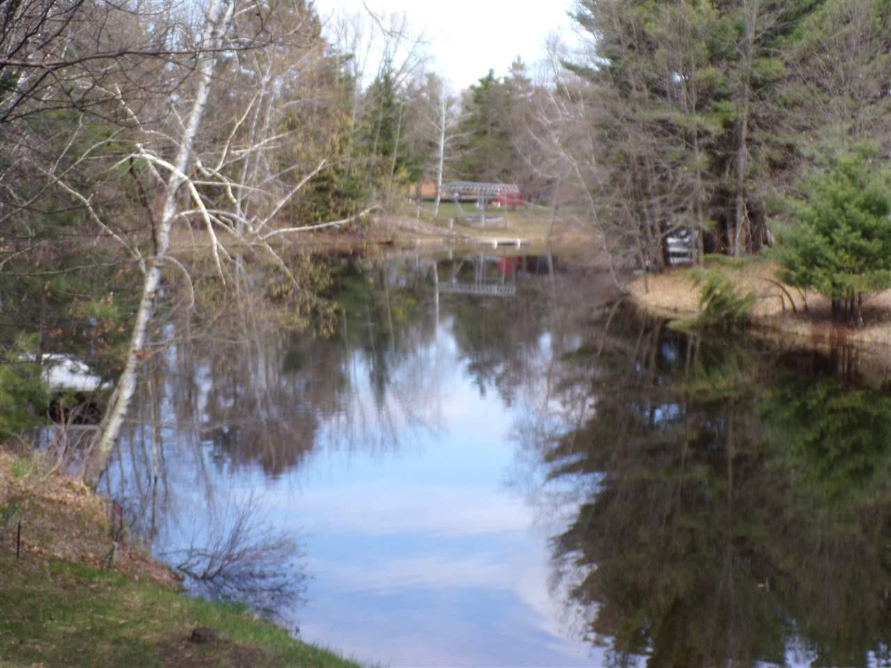 1072 Queens Way - Photo 1