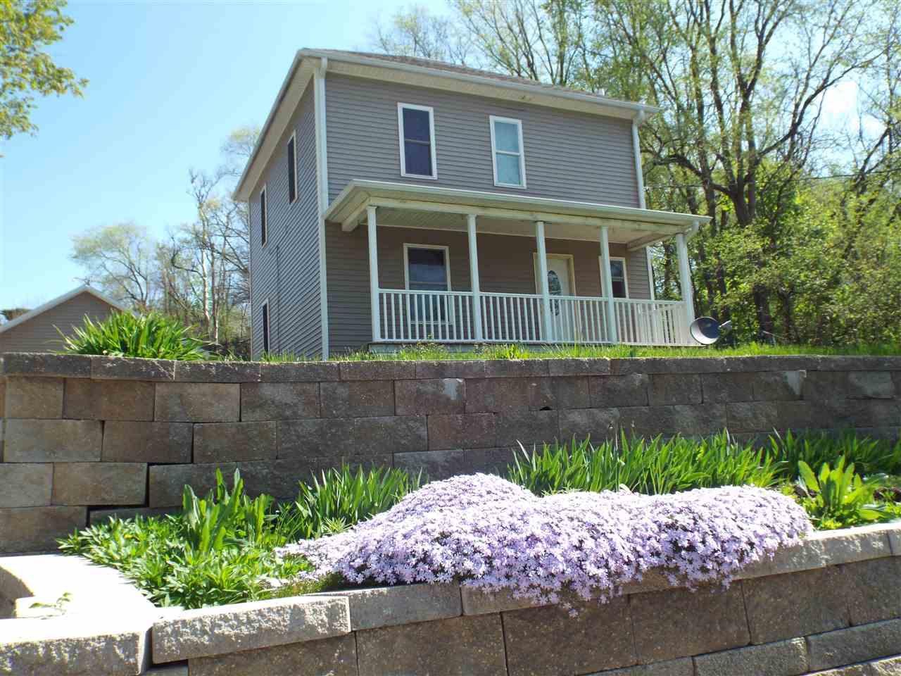811 Monroe St - Photo 1