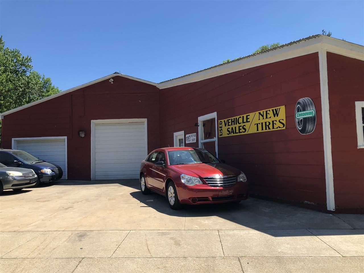 208 East St - Photo 1
