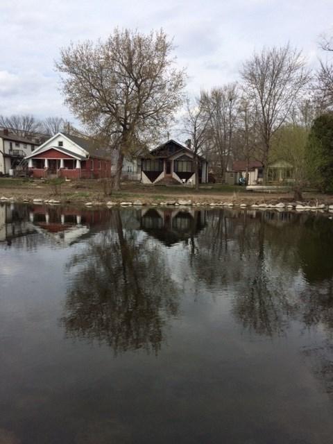 105 Riverside Dr - Photo 1