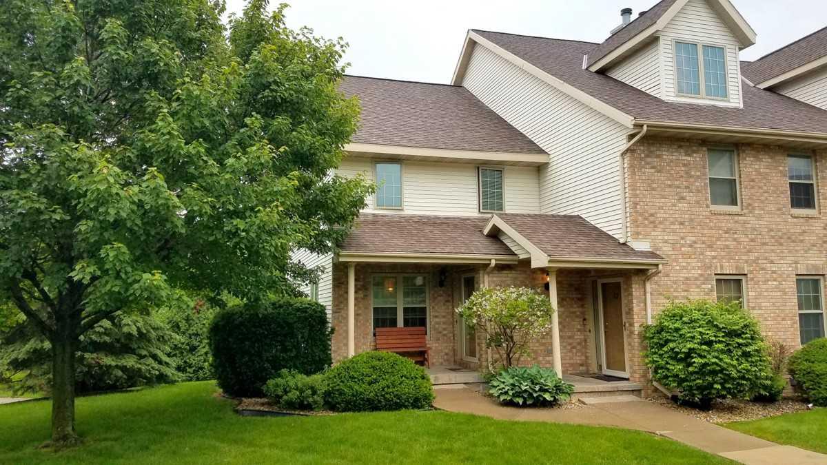 10 Waterford Cir - Photo 1
