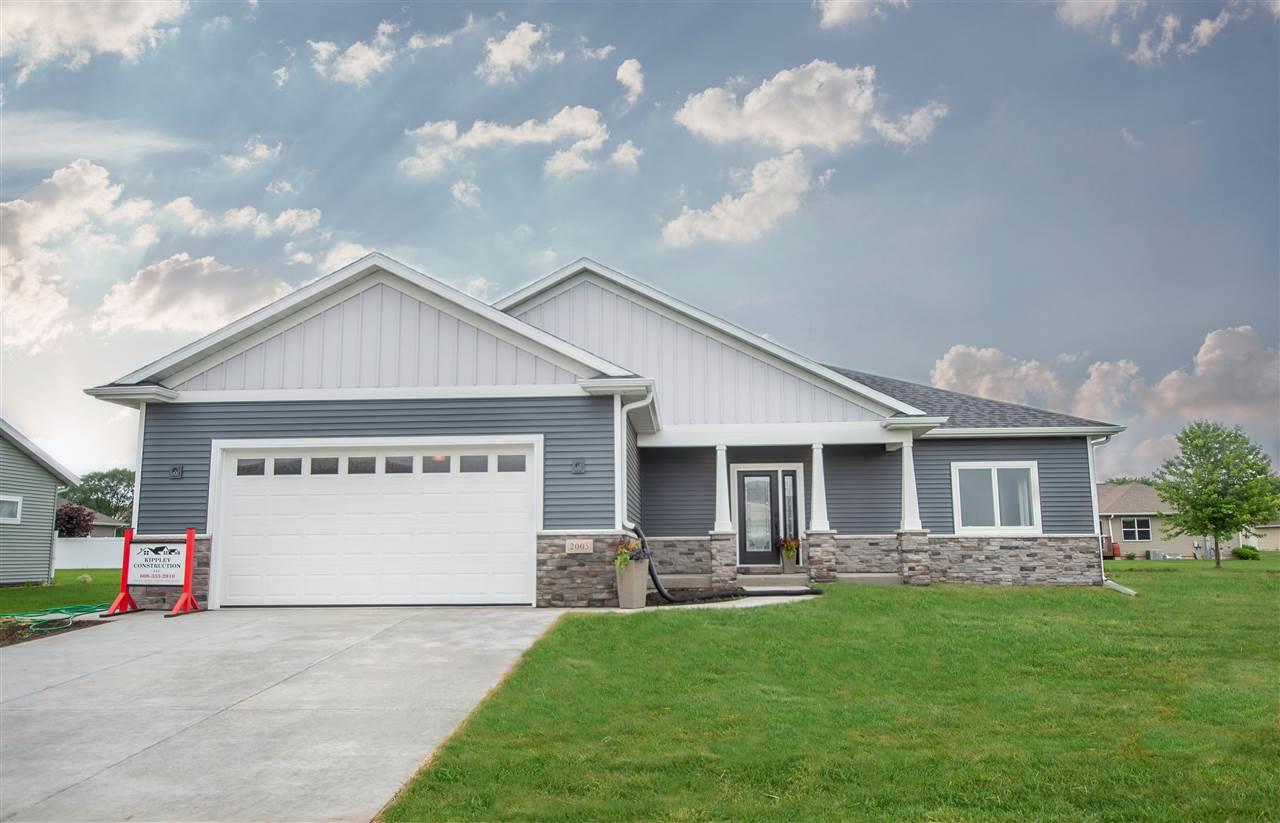 2005 Goldfinch Ln - Photo 1