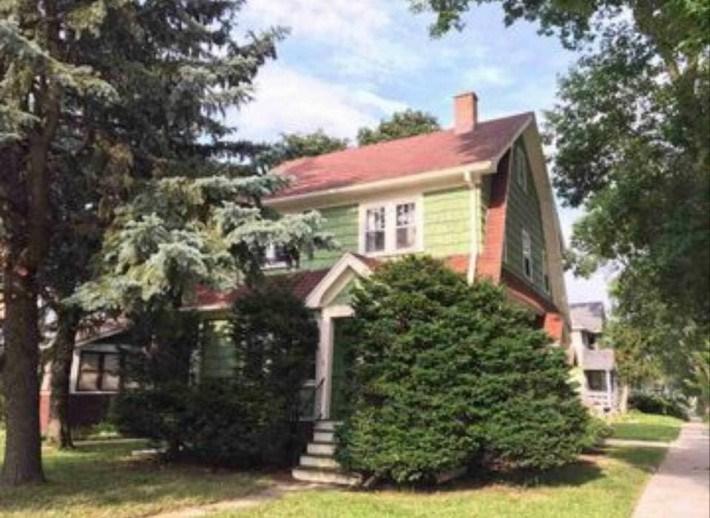 2633 Washington Ave - Photo 1