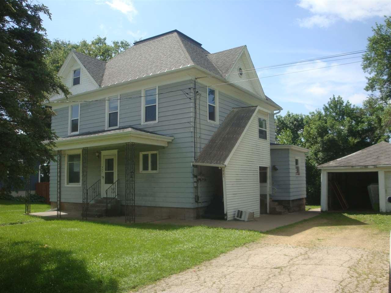 921 Madison St - Photo 1
