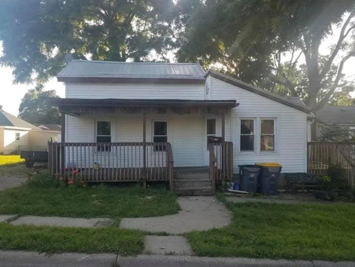 815 12th Ave - Photo 1