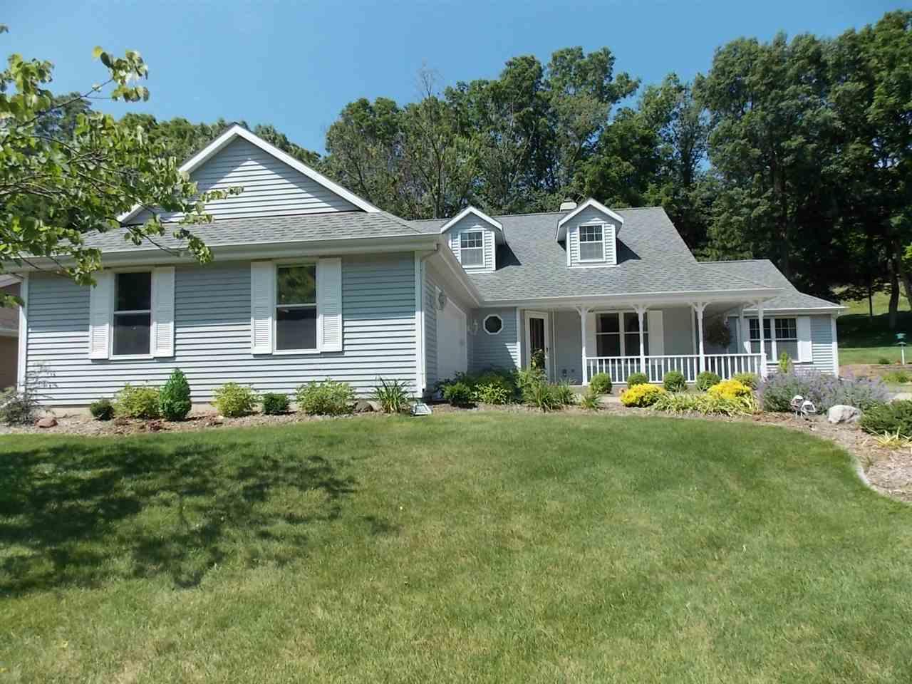 1733 Royal Oaks Dr - Photo 1