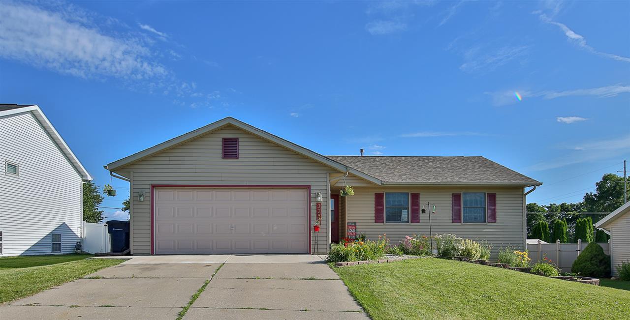 3259 Crabapple Ln - Photo 1