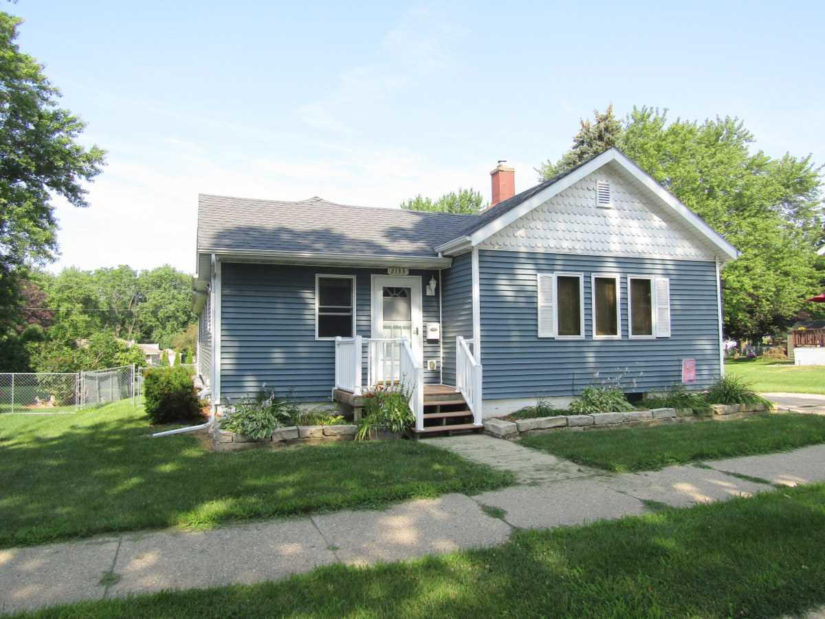 2133 17th Ave - Photo 1