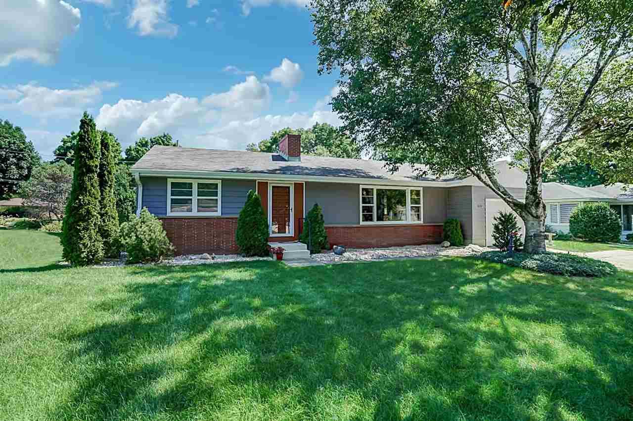 1821 Sheridan Dr - Photo 1