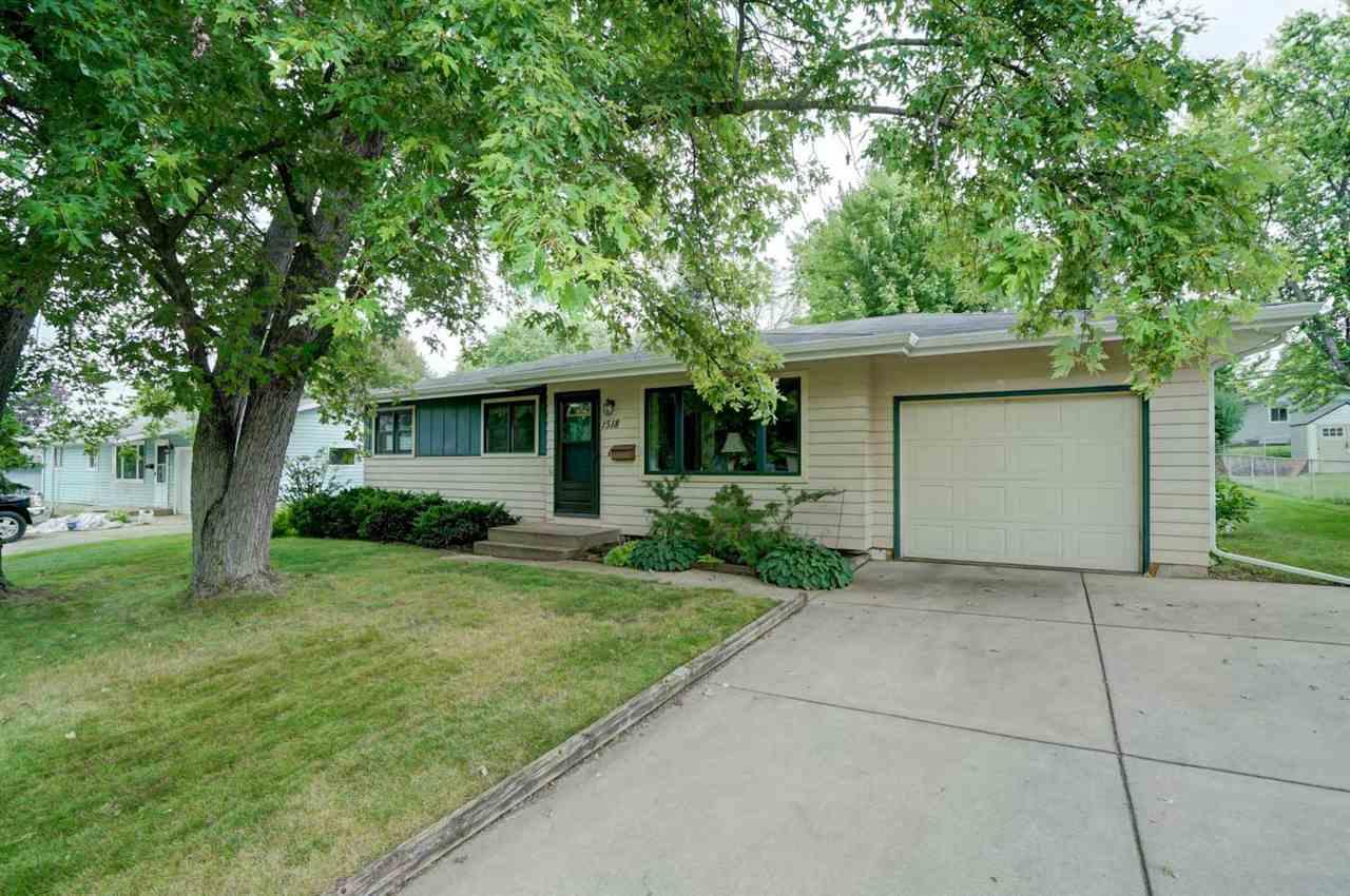 1518 Delaware Blvd - Photo 1