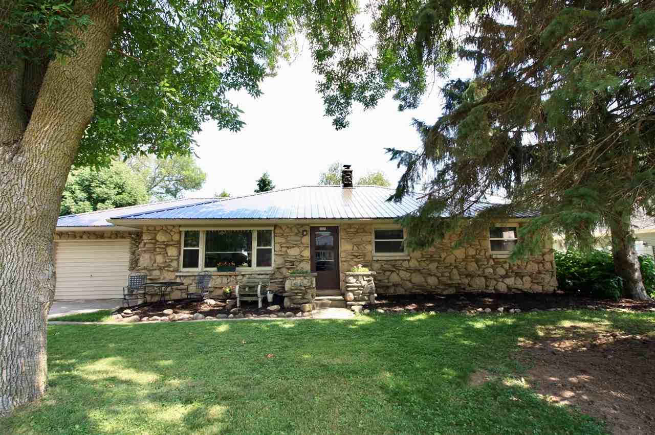 1201 Circle Dr - Photo 1