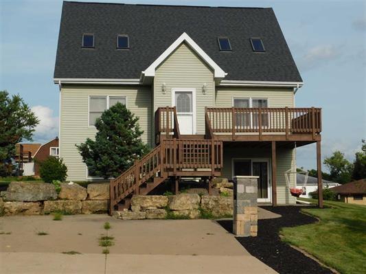 735 Staley Ave - Photo 1