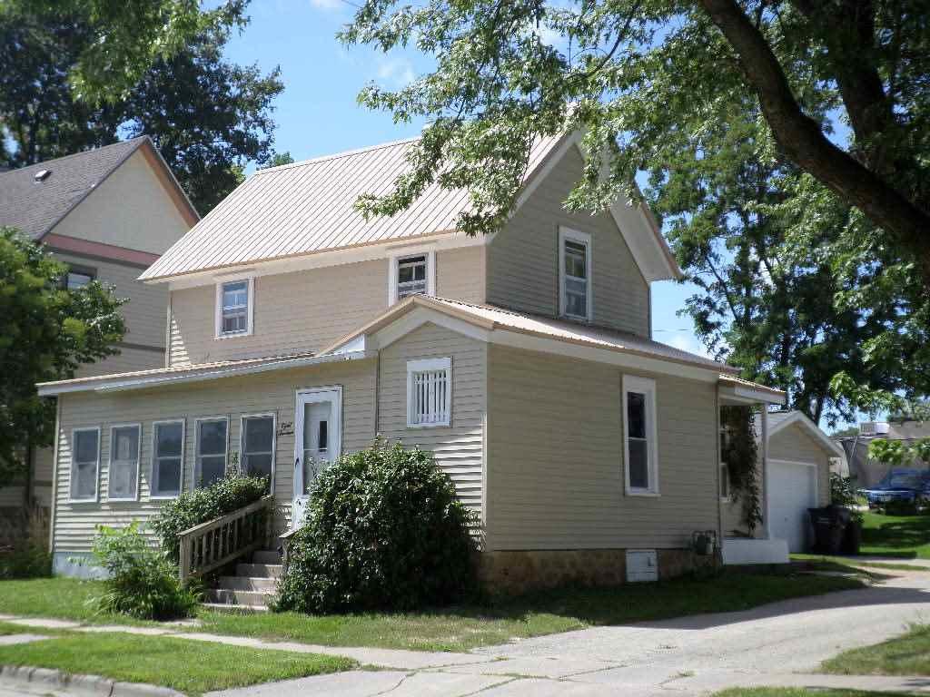 813 Mclean Ave - Photo 1