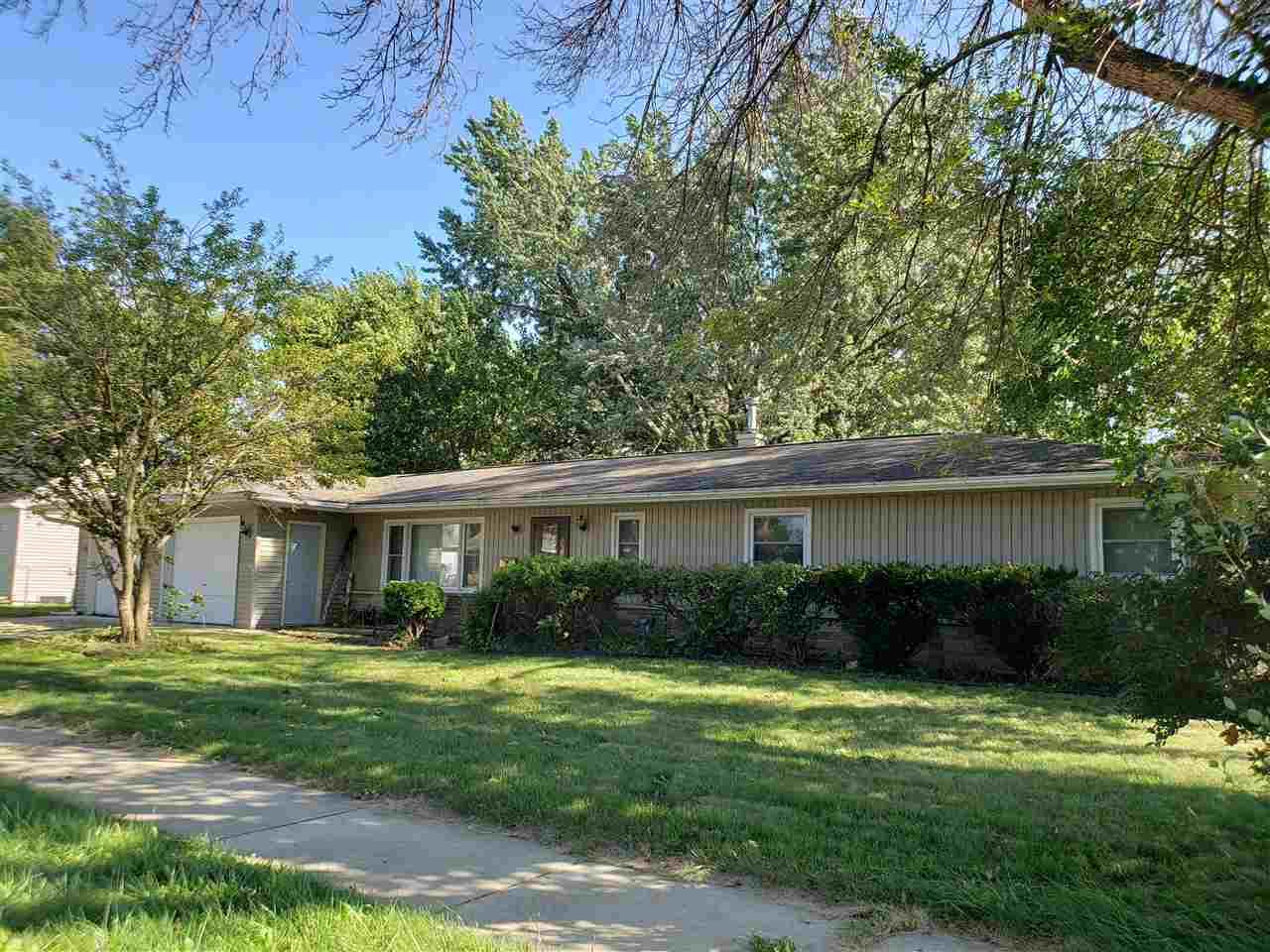 524 Elm St - Photo 1