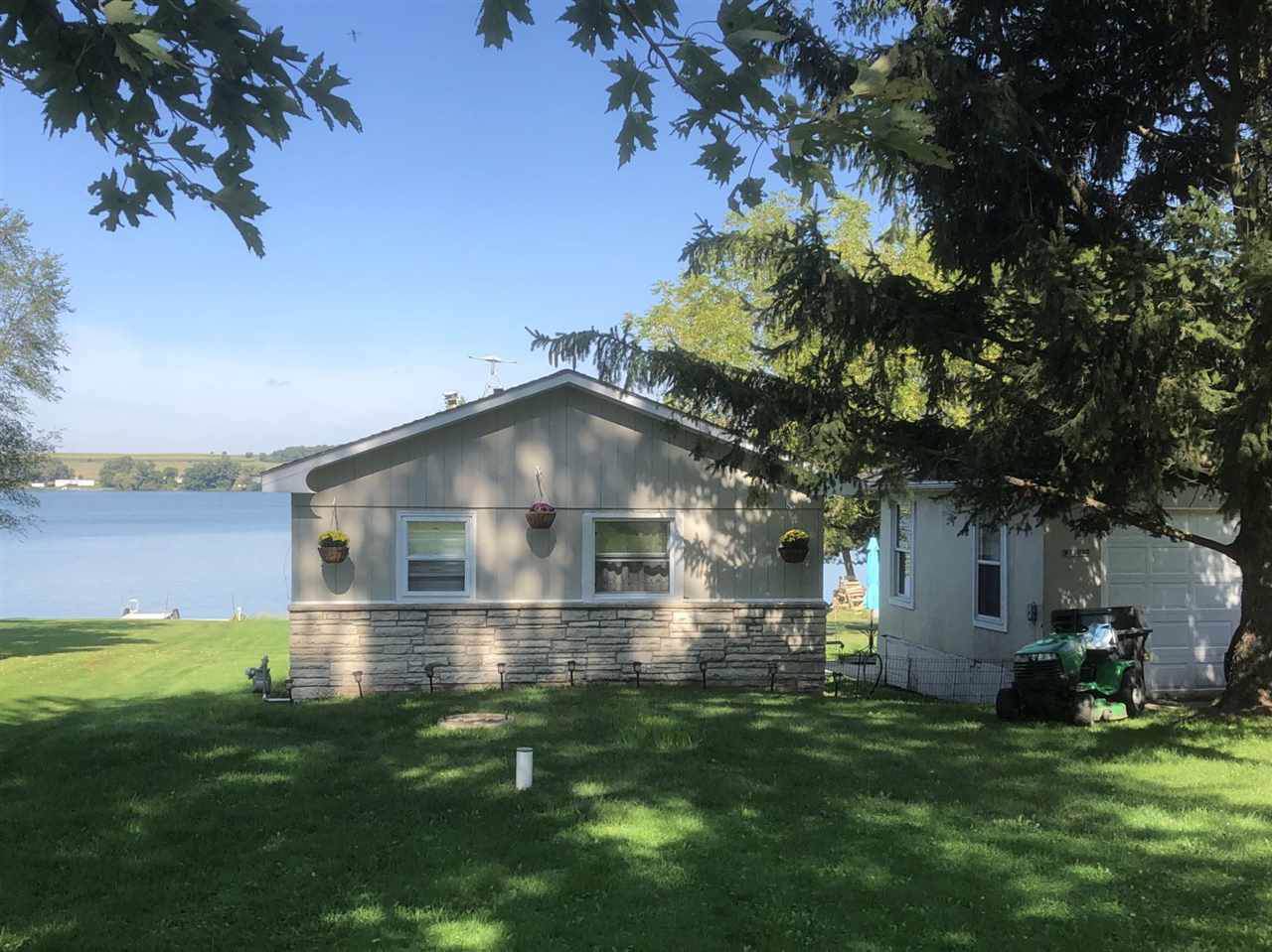 W11010 Glen Dr - Photo 1