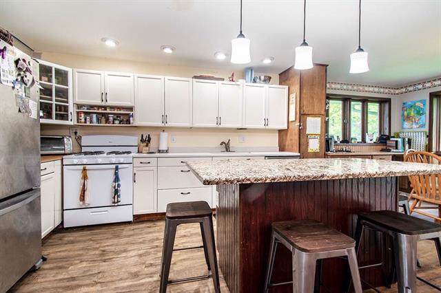 564 Echo Valley Rd - Photo 1