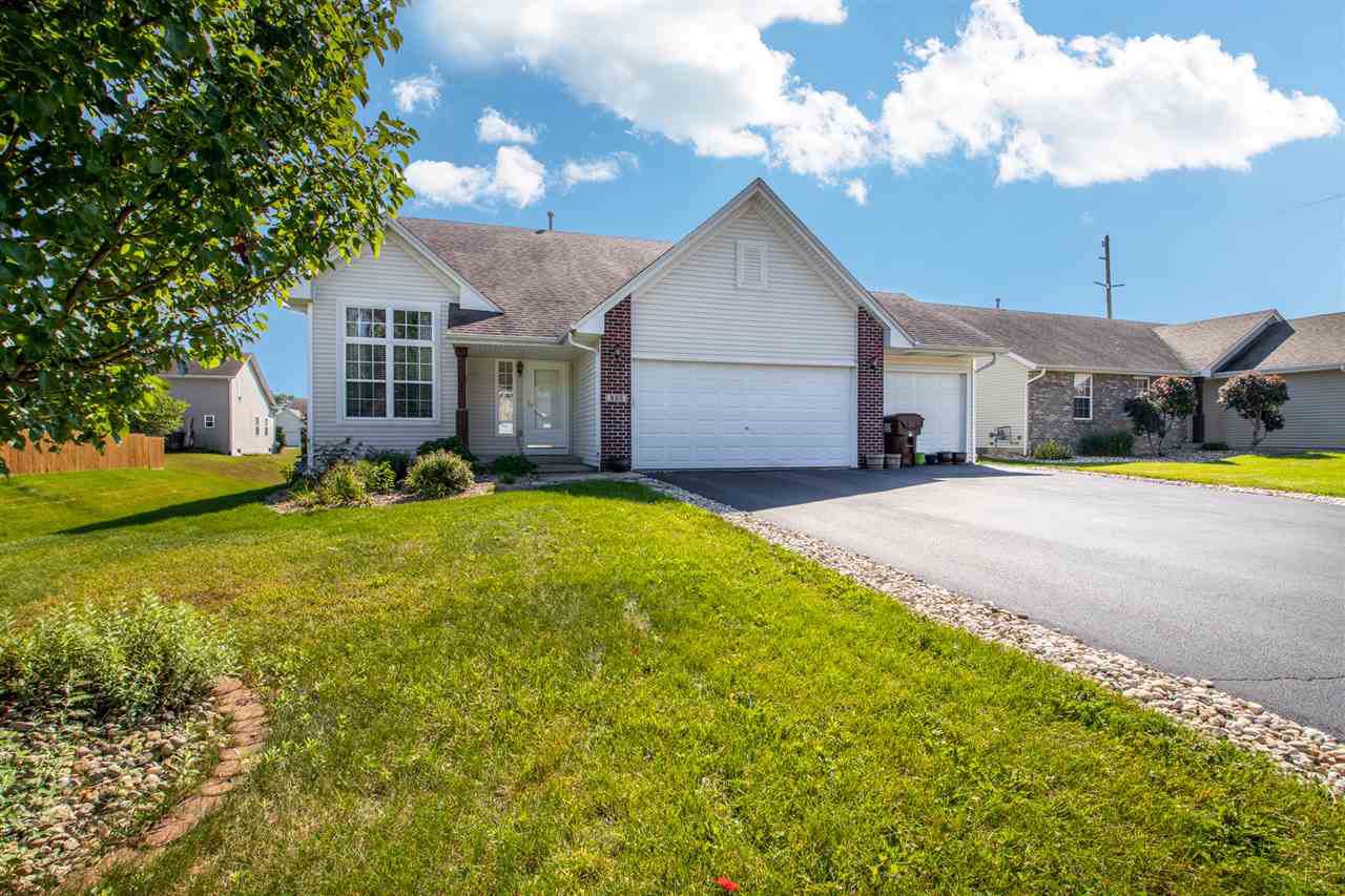 826 Winfield Dr - Photo 1