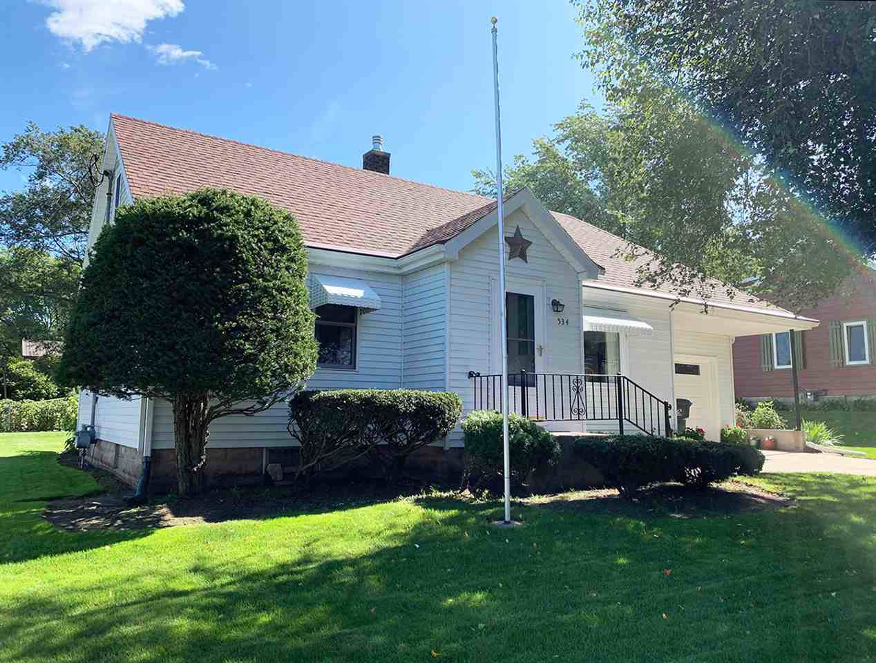 534 Margaret St - Photo 1