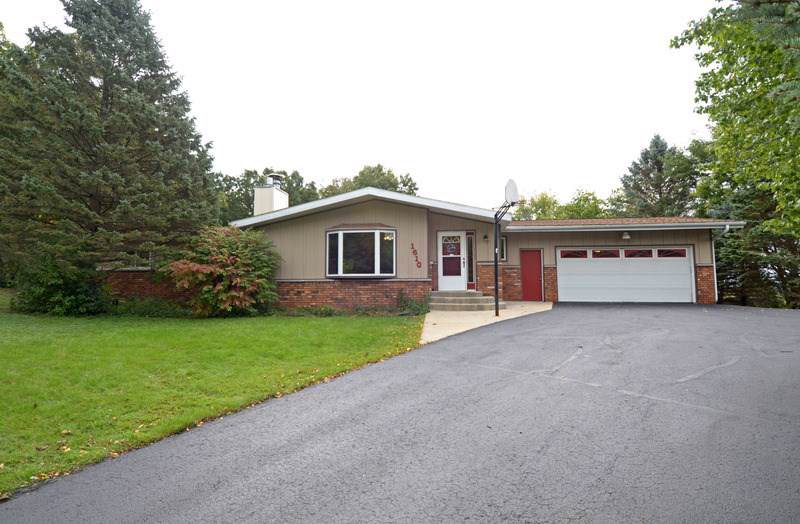 1610 Algonquin Dr - Photo 1