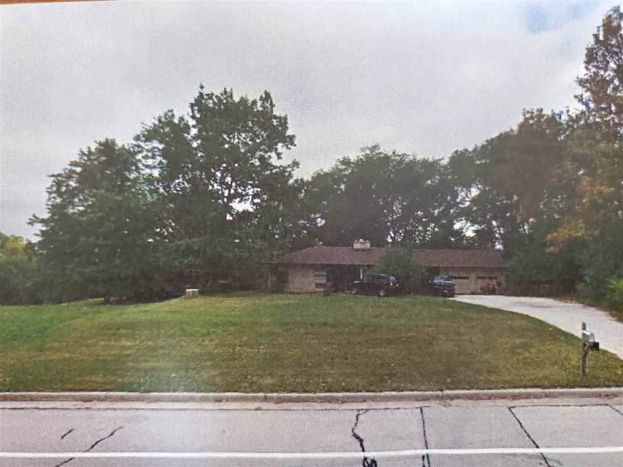 7371 107th St - Photo 1