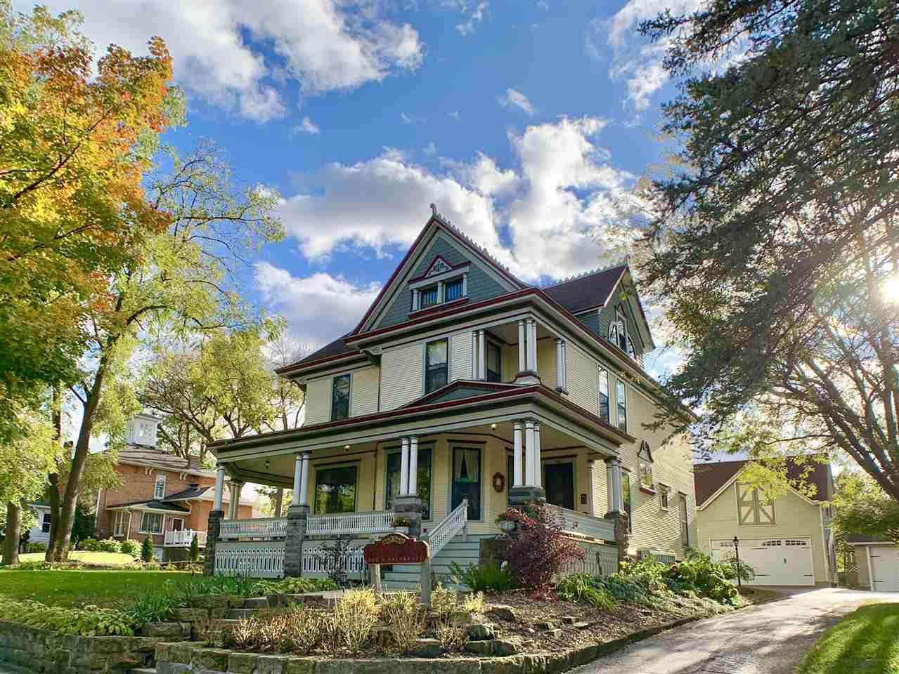 115 Prairie St - Photo 1