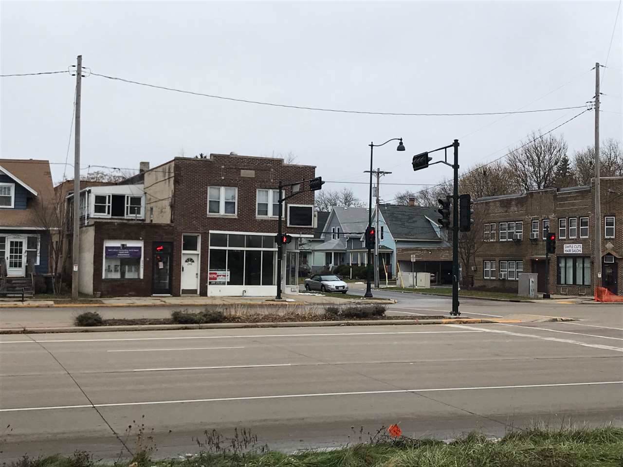 2350 Washington Ave - Photo 1
