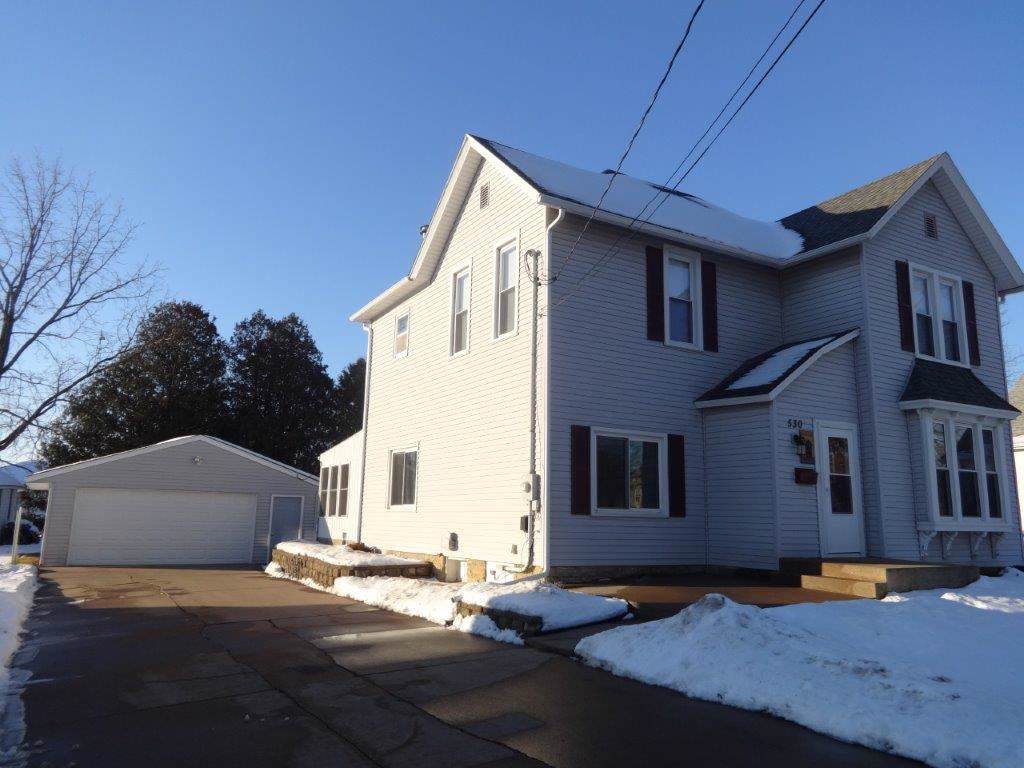 530 Chestnut St - Photo 1