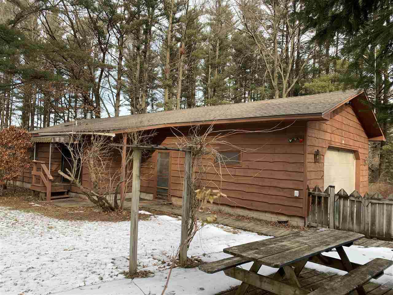 221 Mathew St - Photo 1