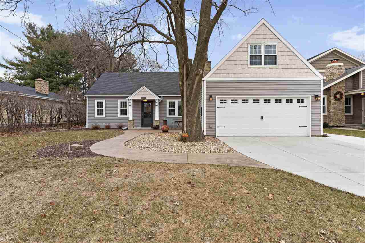 6262 Elmwood Ave - Photo 1