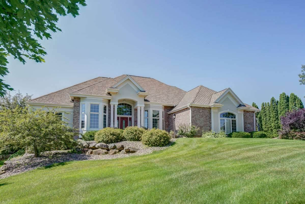 7549 Summit Ridge Rd - Photo 1