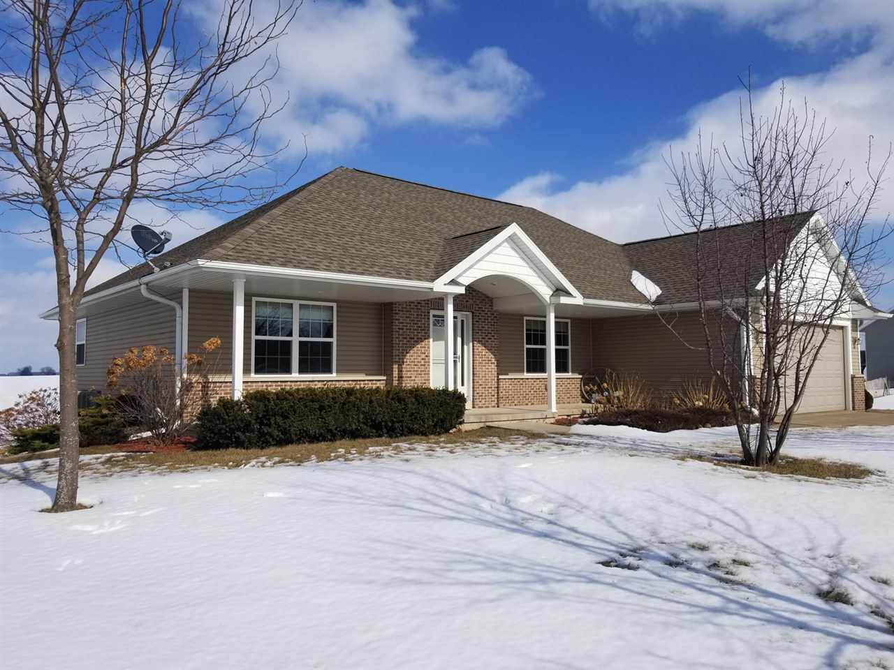 900 Heather Ln - Photo 1