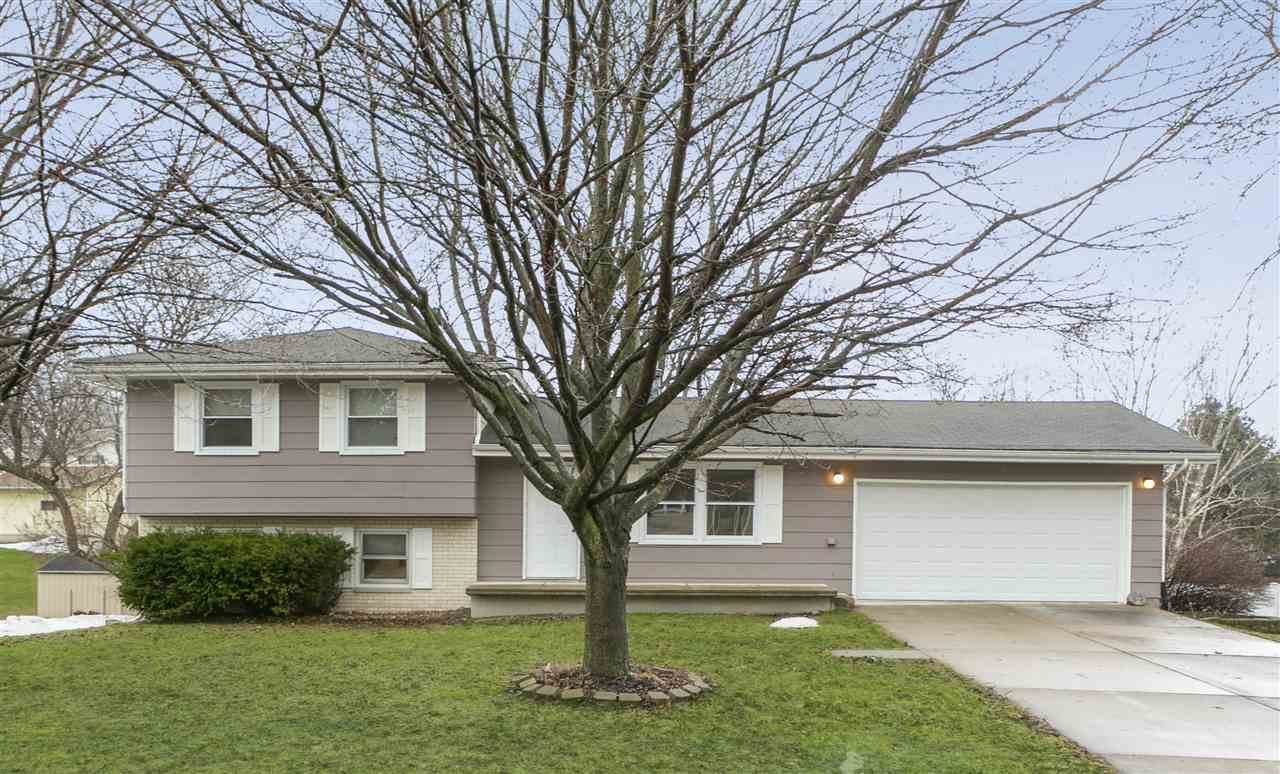 403 5th St - Photo 1