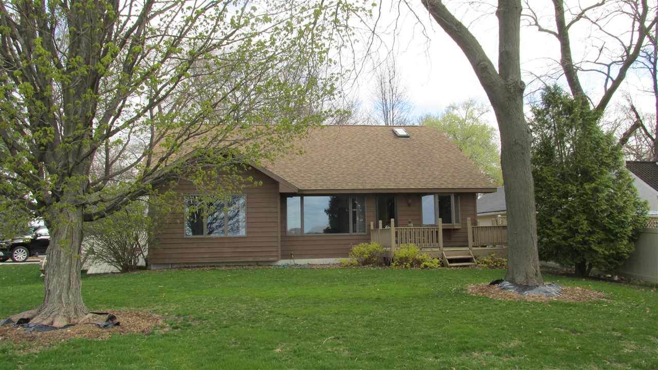 725 Lake Shore Dr - Photo 1 725 Lake Shore Dr - Photo 1