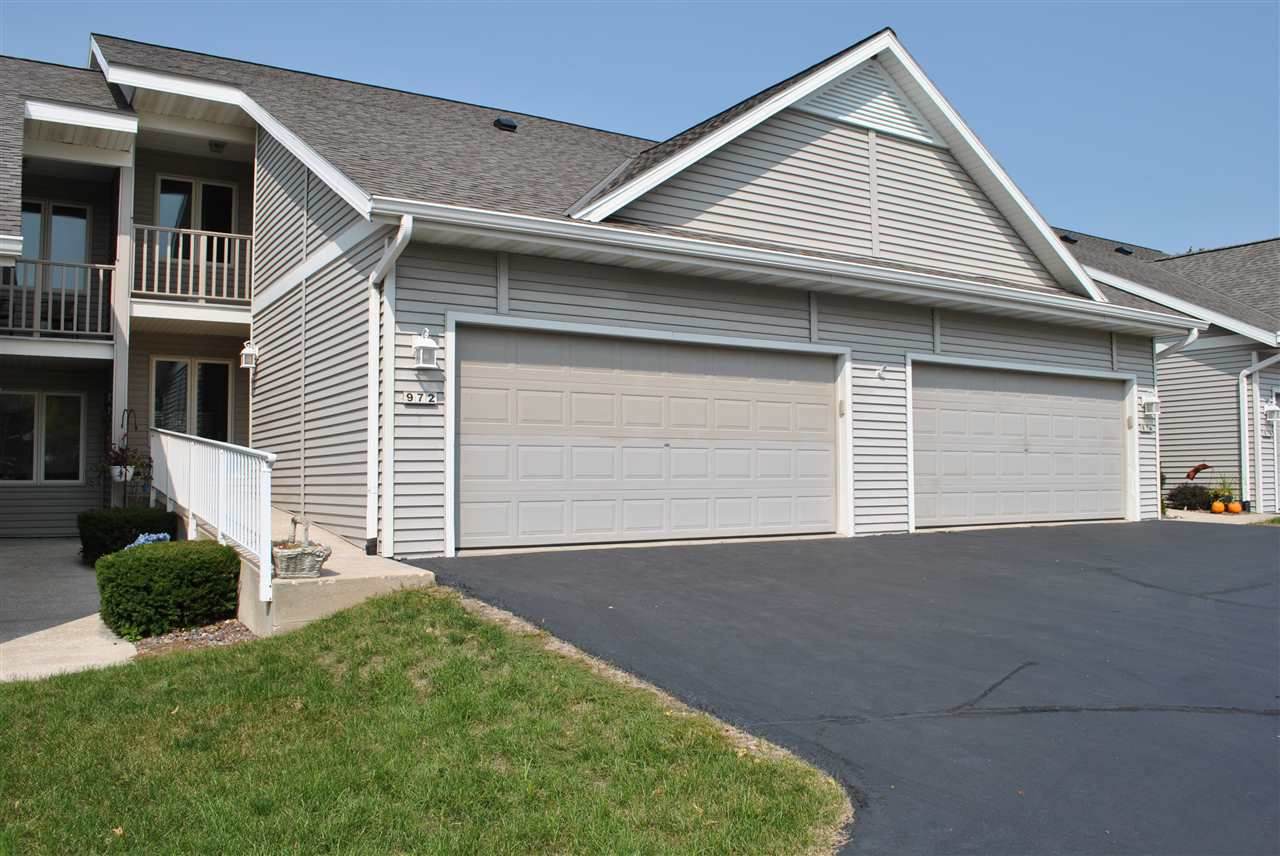 972 Oconomowoc Pky - Photo 1