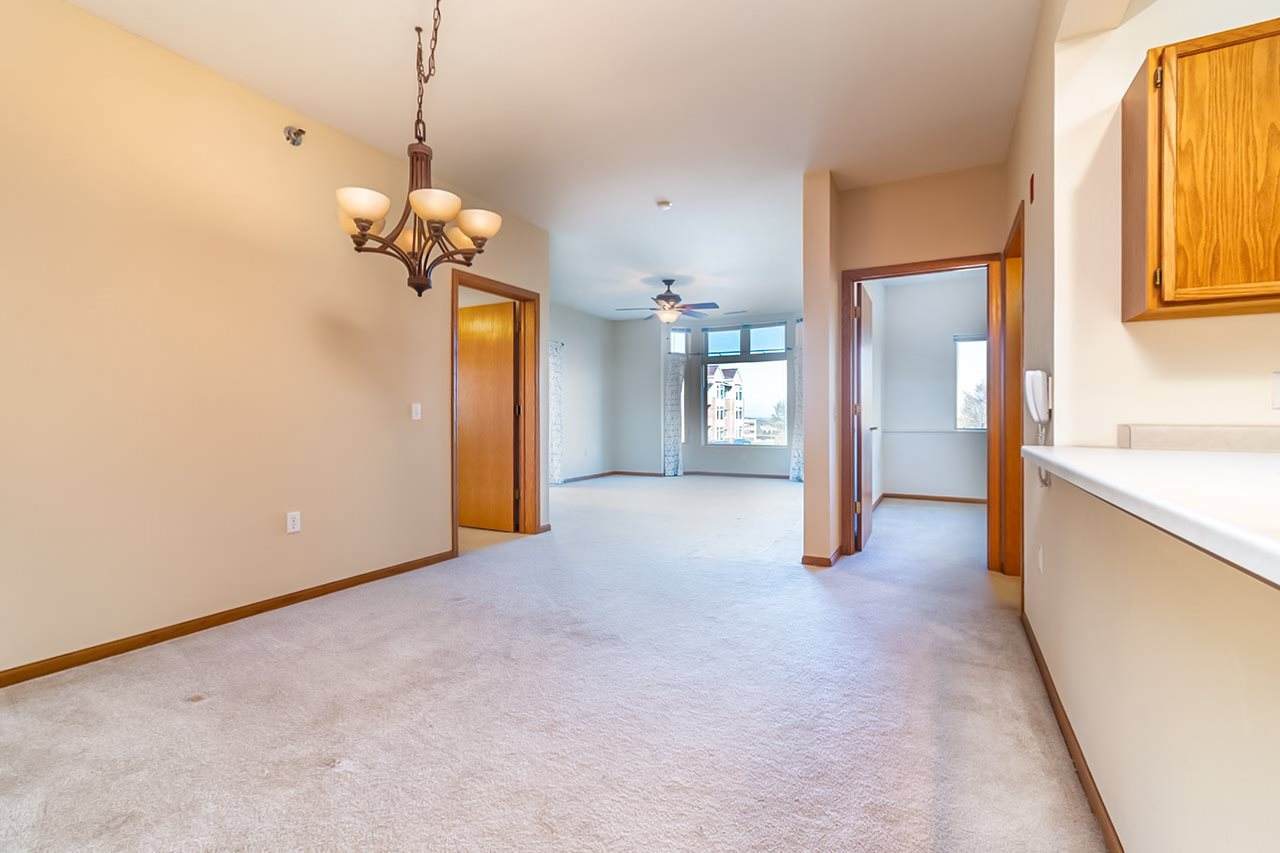 301 Harbour Town Dr - Photo 1