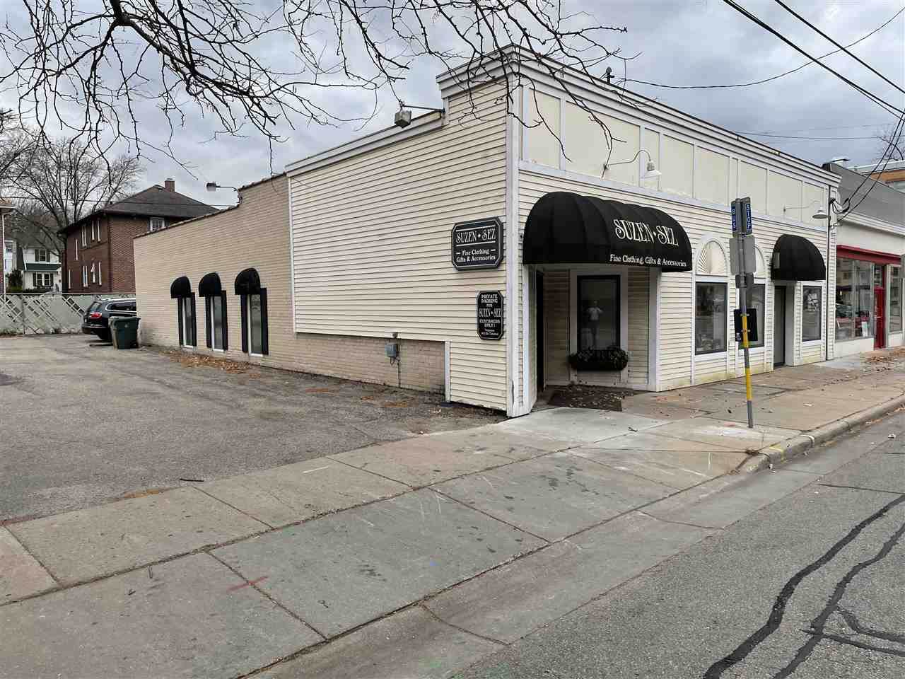2423 University Ave - Photo 1