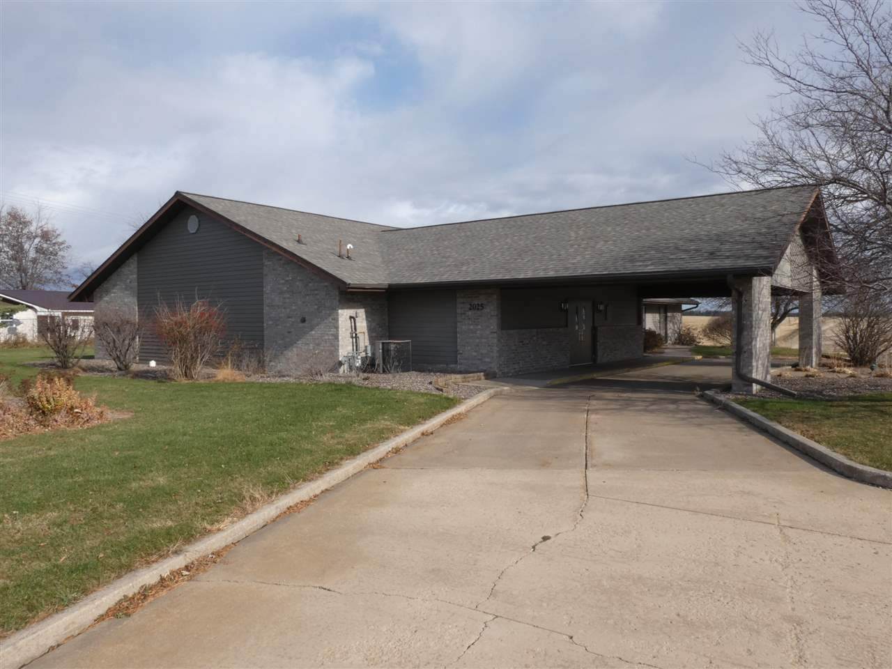 2025 Lincoln Ave - Photo 1