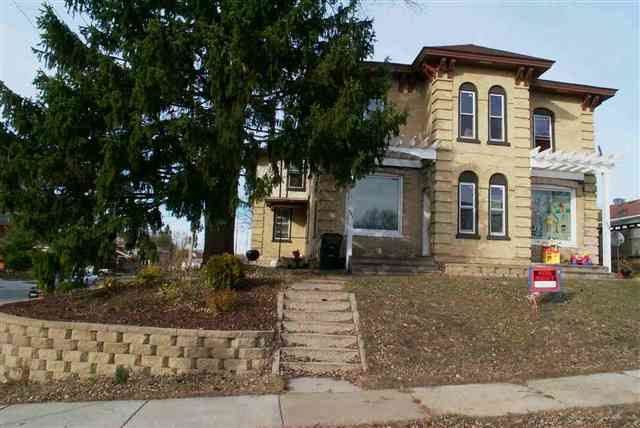 329-331 Franklin St - Photo 1
