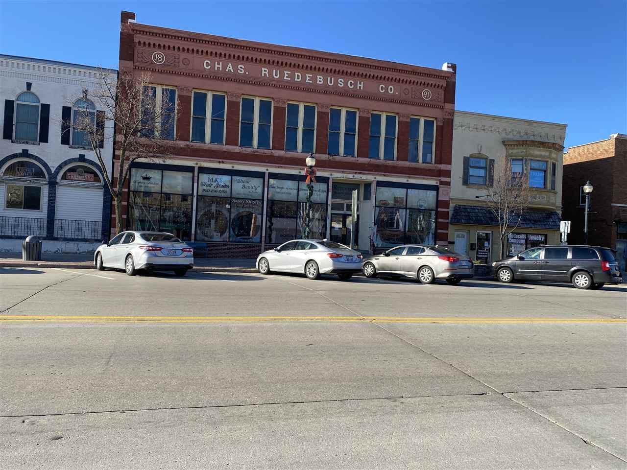 119 Main St - Photo 1