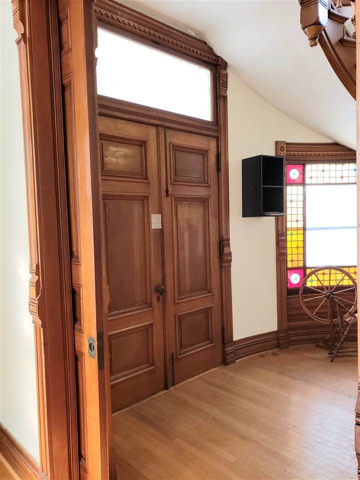 902 1st Center Ave - Photo 1