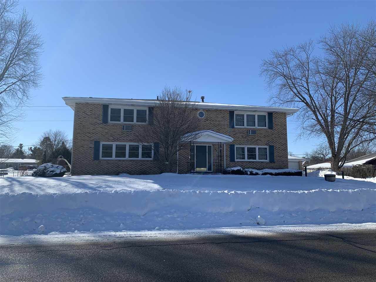 270 Brook St - Photo 1